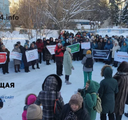 Массовый пикет против точечной застройки прошёл в Новосибирске